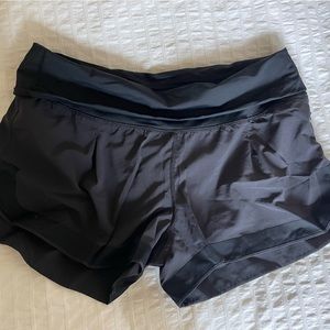Black Lululemon fold over shorts sz8